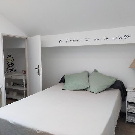 T2 De Standing Pres Du Port, Avec Terrasse Et Clim Apartment La Ciotat Bagian luar foto